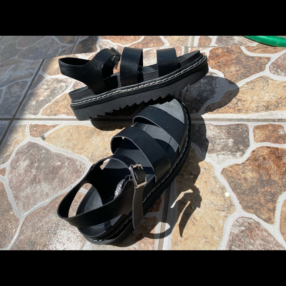 platform sandals 7.5